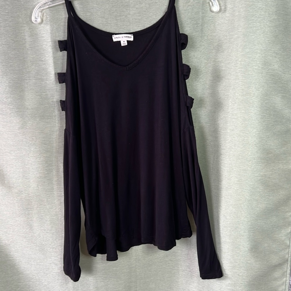Zenana Outfitters top